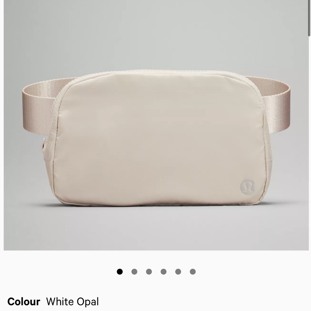 Lululemon Everywhere Belt Bag *PRICE FIRM*